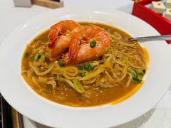 酸萝卜烩大海虾-品海楼·大连海胆锅贴馆(东港店)