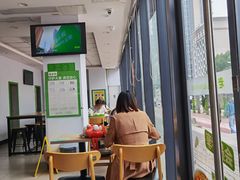 -老乡鸡(武汉中南梅苑小区地铁站店)