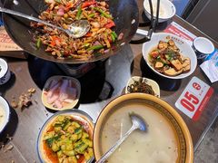-富正毅三下锅·湘西韵味(天门山索道店)