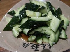 -亮亮面馆(经六路店)