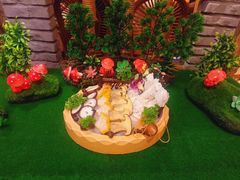 -老牌坊云南鱼豆花火锅(爱建店)
