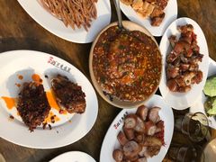 -老鼎万春卤菜(鹭湖宫8区店)