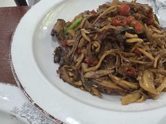 -湖南人家湘菜馆(镇江路店)
