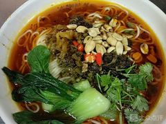 -菲哥麻辣烫(贵山小区店)