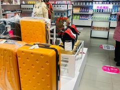 -唯品会(北京国瑞城店)