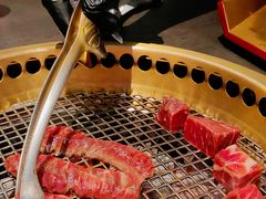 -铭牛烧肉·和牛海鲜自助(高新月牙湖店)