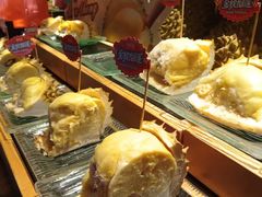-雍容荟帝王蟹活龙虾展台自助(IFS黑金店)