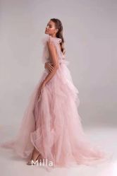 -Renee芮亦婚纱(原丽莎)