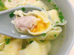 咸蛋黄鲜肉馄饨-顶巧鸡汤馄饨(虹口总店)