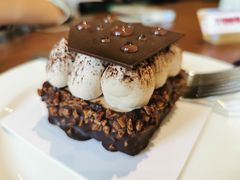 -Fridi Patisserie Cafe