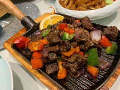 -海派美食·家宴海鲜青岛菜·石锅鲽鱼头(东方城店)