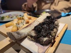 -Carbon莫卡哆·意大利复古集市餐厅(杭州大厦店)