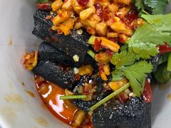 -黑色经典臭豆腐·湖南特产(步行街店)