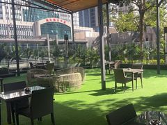 -深圳温德姆至尊酒店·大堂吧·户外花园