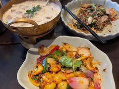 -大头虾越式风味餐厅(光明广场店)