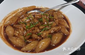 Scallion-Braised Pig Trotter Tendon Stew