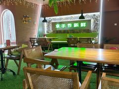 -Dragon Pizza•圆脸龙披萨·牛排餐厅