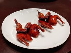 脆皮妙龄鸽-新荣记(建国门外大街店)