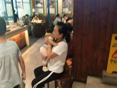 等位区-刀板香·安徽菜(国购IFC店)