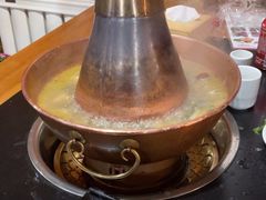 -果松木炭酸菜铜火锅·外婆参鸡汤