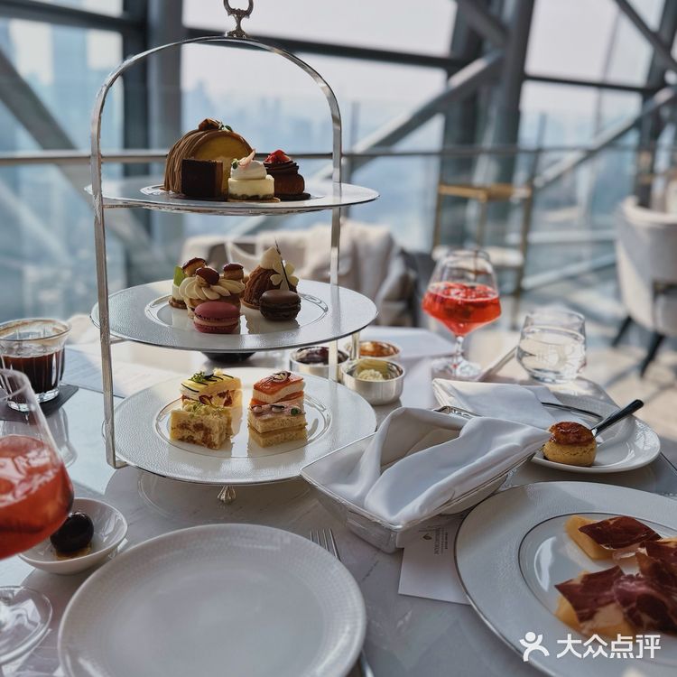 优雅航行｜重庆来福士洲际天际下午茶焕新
