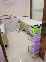 -苗医生专业祛痘·皮肤管理