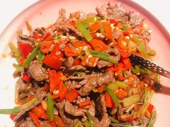 小炒黄牛肉-千百味红餐厅·江西菜(绿地双子塔店)