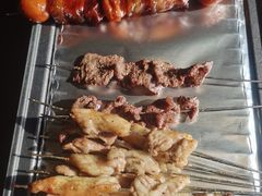 -曼听小寨海鲜烧烤·大连辣炒大王(盖州街店)