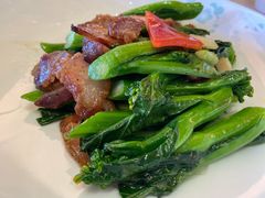 菜心炒黑豚肉叉烧-悦湖公馆