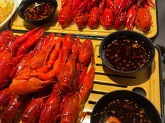 -肥肥虾庄·金牌油焖大虾(汉街SKP店)