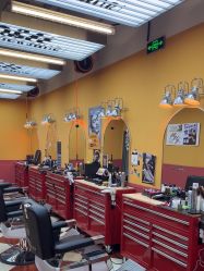 -Devilhands Barbershop男士理容店