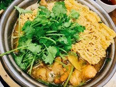 -芳村榕树头叹佬鸡煲(体育西店)