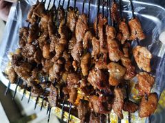 -马克力木手抓炕锅烤羊肉(盐湖一小区店)