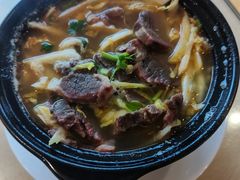 -闫家驴肉老店(华电一校店)
