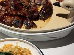 -八府香鸭·啫啫煲(华山路店)