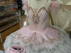 -上海路易十四芭蕾良品舞蹈用品店(美丽华商务中心店)
