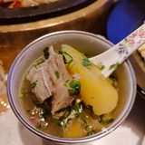 本碳水胃表示一份手工拉面不够吃！大盘鸡鸡肉可以少一点[抱拳]