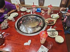 -哈尔滨东北铁锅炖(都督街店)