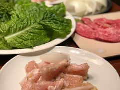 -焼肉まんぐう