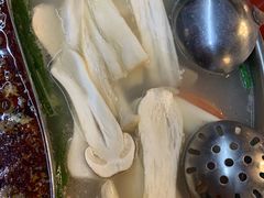 -老石黑山羊毛驴肉火锅(金凯广场店)