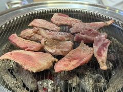 -围炉肉舍•炭烤活鳗•丹东海鲜烤肉(步行街店)