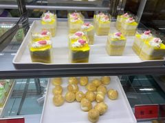 毫无食欲的蛋糕-福成自助烤肉(双桥万达店)