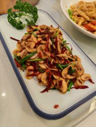 -鑫淼餐饮娱乐中心(江东街店)