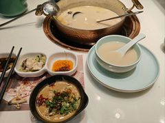 -洪氏嗨捞·猪肚鸡火锅(阳光天地店)