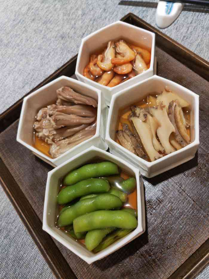 绿波廊(豫园路店)-"团购的下午茶 套餐,豫园内环境不错的一家.