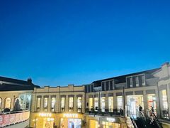 -王府井奥莱临潼小镇(临潼店)