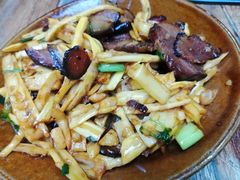 春笋腊肉-苗湘食府(十年店)