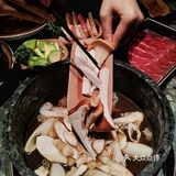 这怕不是把整个云南山上菌子都搬来南宁了吧