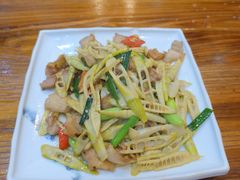 -下梅人家土菜馆(历史文化餐厅度假区店)