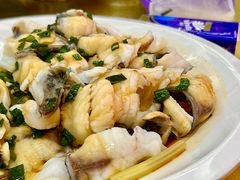 葱油淋脆肉罗飞鱼片-六道菜农庄(花都店)
